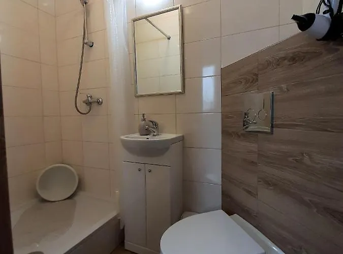 Puszek * أوستكا